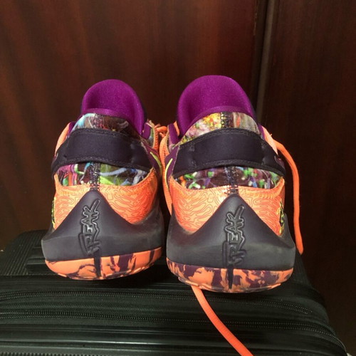 Nike Zoom Freak 2 used athletic shoes in Bright Mango, size 40
