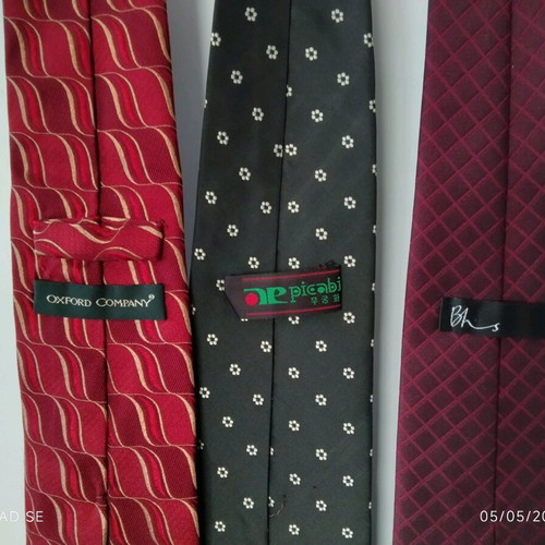 Three Oxford Company ties like new, black and red