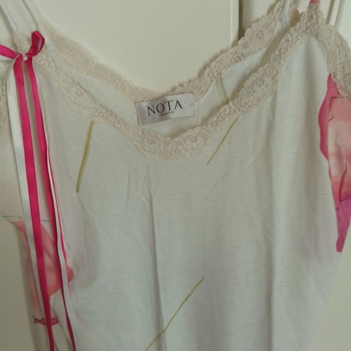 Nota Lingerie nightgowns set of 2, satin salmon and cotton white with pink details