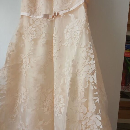 S.Oliver Dress New With Embroidered Flowers 84% Cotton Size L Vanilla