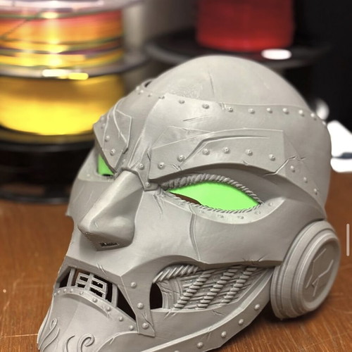 Dr. Doom mask new without elastic