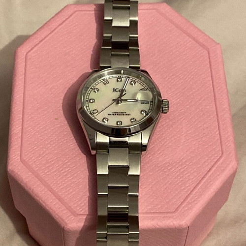 Jcou wristwatch like new, silver women's