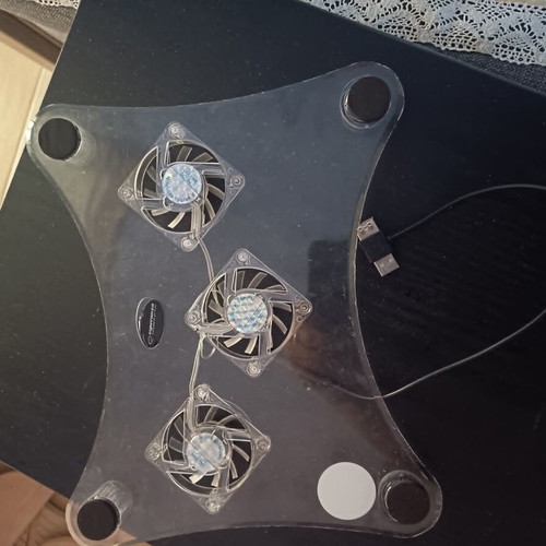 Laptop Cooling Base Esperanza EA107 like new, 3 USB fans