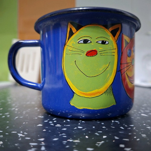 Smaltum enamel mug new with hand-painted cat figures