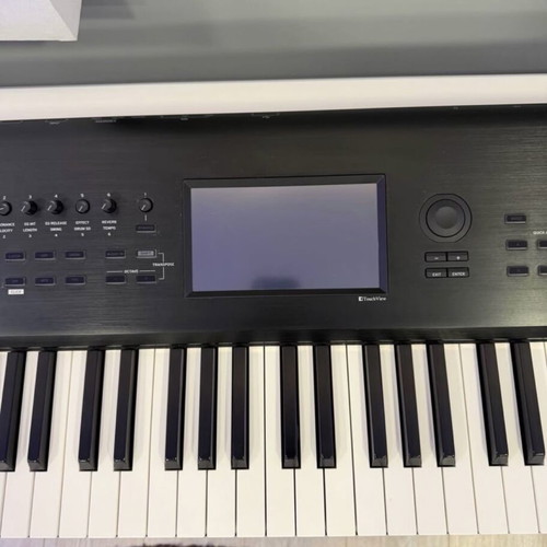 Korg Nautilus 88 like new