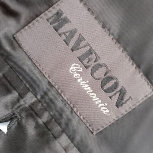 Mavecon Suit made in Italy 100% viscose like new, black, size M