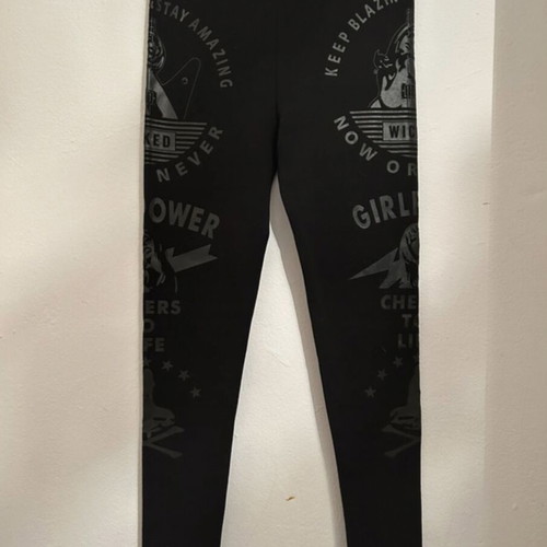 Leggings new with patterns, size L, black