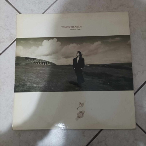 Tanita Tikaram Ancient Heart vinyl used, rock
