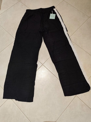 Black wide leg pants with white side stripe, XL/XXL