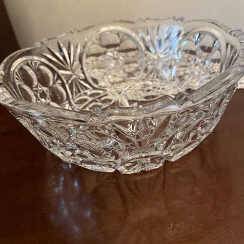 Vintage crystal bowl fruit dish with embossed designs like new