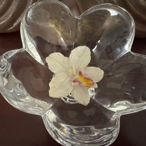 Crystal bowl in flower shape like new