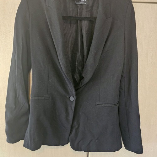 Mango black jacket like new, size XS, soft fabric