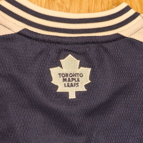Vintage Nike Team Toronto Maple Leafs NHL mesh jersey youth large used