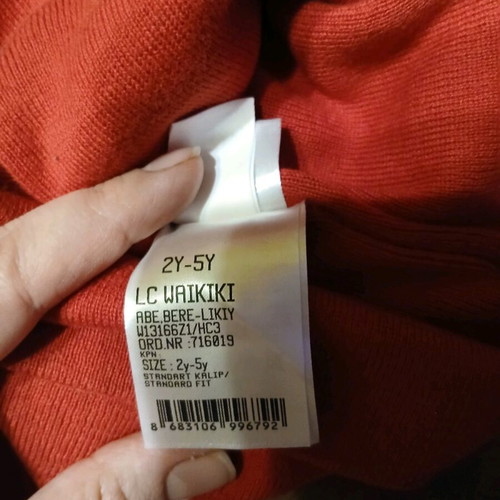 LC Waikiki hat and gloves 2-5 years like new