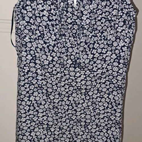 Pink Woman dress like new, size XS, white and blue