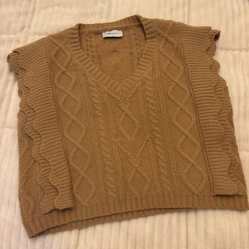 BSB knitted vest beige with ruffles like new size M
