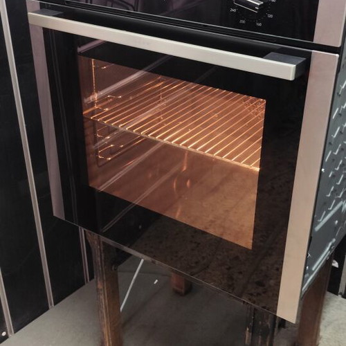 Neff Built-In Oven Like New, Fully Functional with Two Trays and Grill
