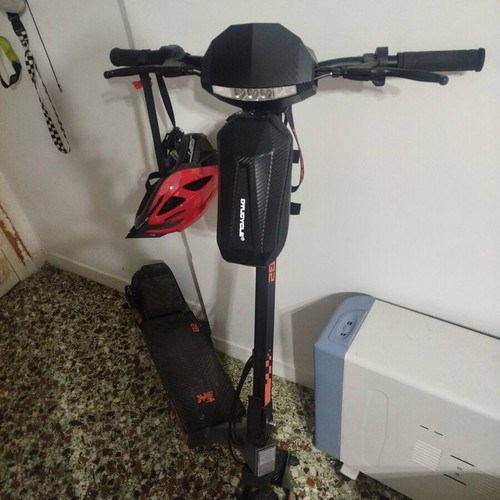 Kukirin G2 2025 electric scooter like new