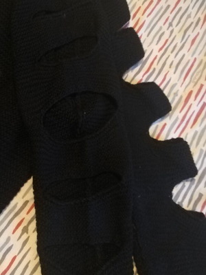 Knitted sweater with design and sleeve openings, like new, black