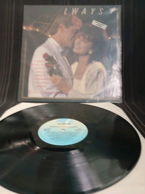 Always vinyl used in very good condition V73