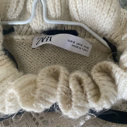 Zara beige sweater, XS