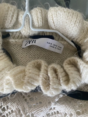Zara beige sweater, XS