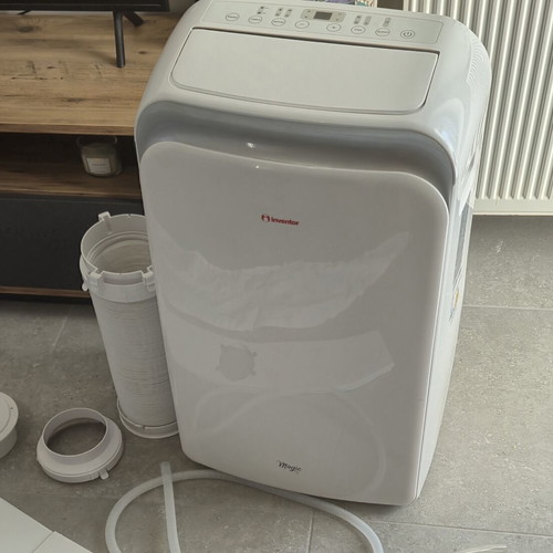 Invertor Magic 12,000 BTU portable air conditioner like new