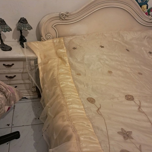 Bridal quilt super king with embroidery and silk organza new