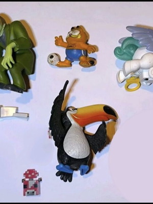 Figures used, pack with Vintage Bully Garfield, Scooby Doo, Rio McDonald's
