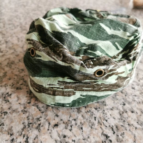 Military jokey used with national emblem, size 56