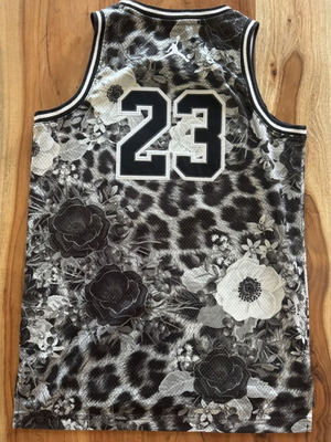 Jordan Kids' T-shirt size XL like new, black