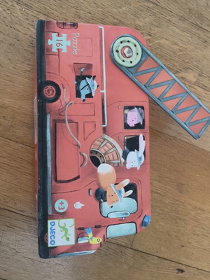 Djeco Puzzle 16 pieces like new for ages 3+