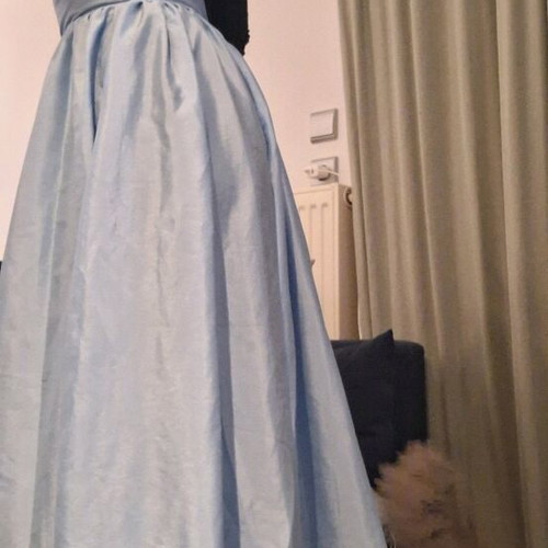 Nosmall pack of 4 skirts like new