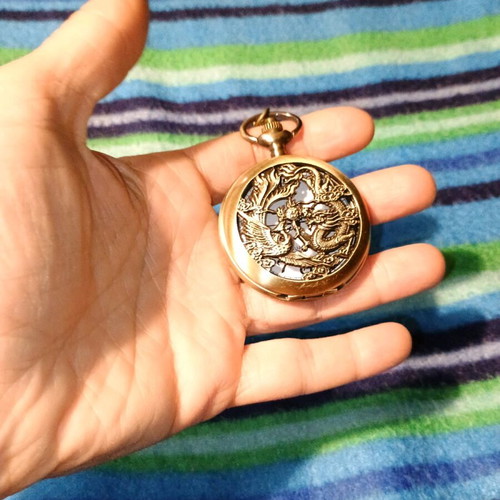 Unisex pocket watch new with dragon theme gold color