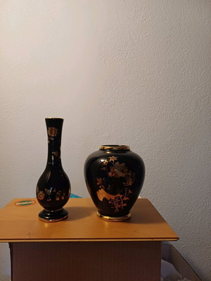 Декоративни вази в кобалтово синьо с златни детайли, комплект от 2, като нови