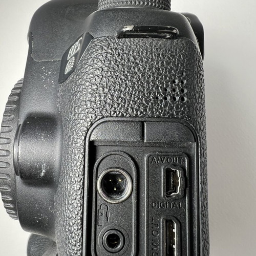 Canon EOS 6D Full Frame DSLR with Battery Grip used