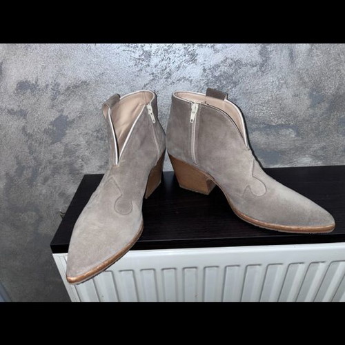 Vero Cuoio beige ankle boots like new, wooden 7 cm heel, size 40