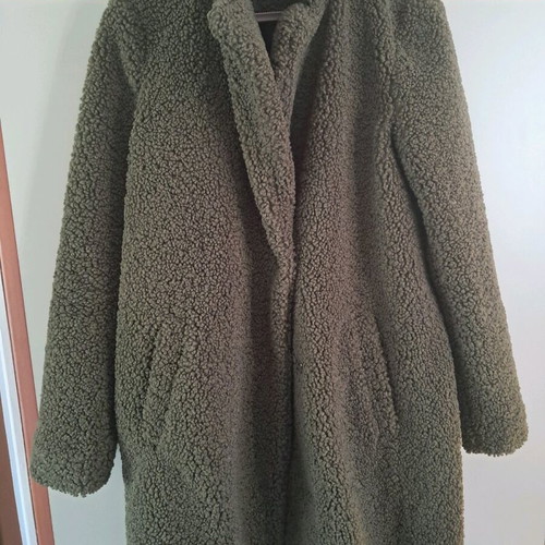 Women's warm boucle coat like new, size M