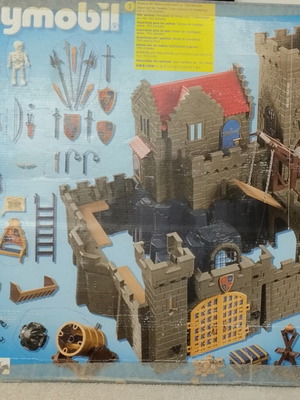 Playmobil 6000 Кралски замък на лъвски рицари употребяван