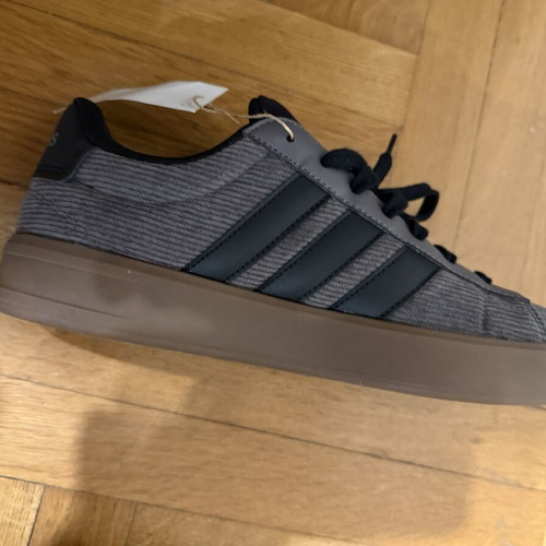 Adidas Grand Court 3.0 sneakers new, size 42 2/3, charcoal black gum