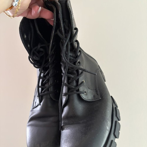 Black boots used, size 41