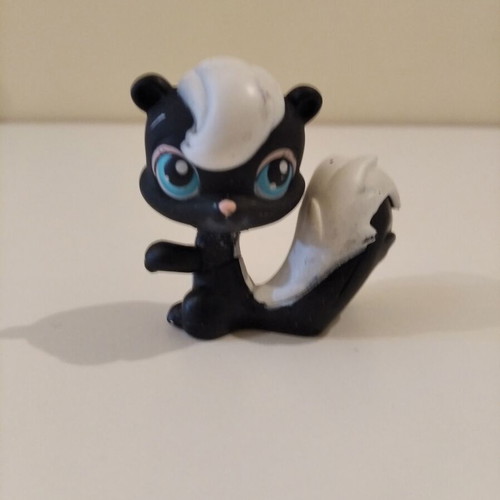LPS Rare Collectible Skunk Figure #306 used