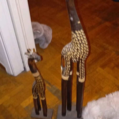 Wooden giraffes mom and baby like new decorative