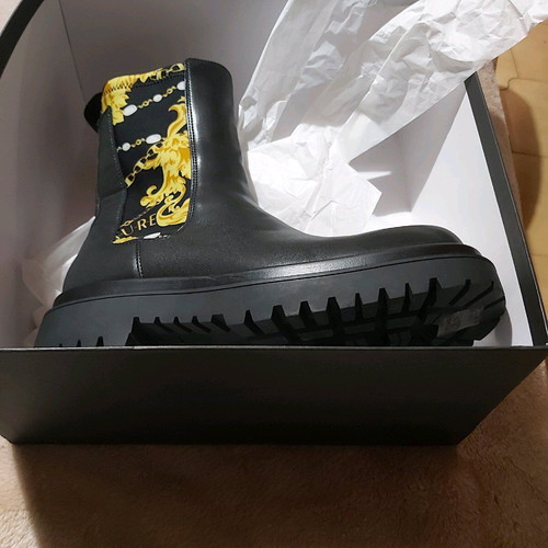 Versace Jeans Couture boots size 39 new, black, oversized