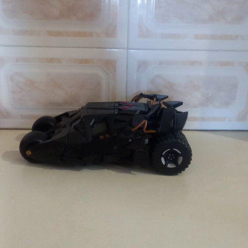 Batmobile TUMBLER collectible vehicle used 33×17