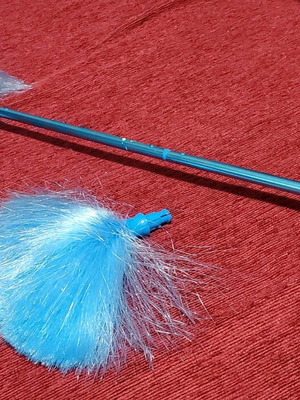 Electric duster like new with rotating brush