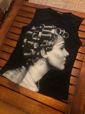 Vintage top like new, one size, black with glitter and net details