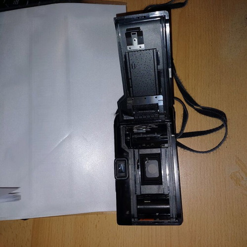 Minolta AF-TELE SUPER camera used with auto focus