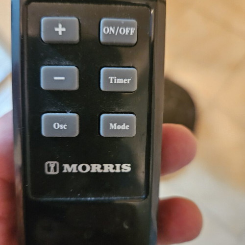 Morris extendable floor fan like new with remote control