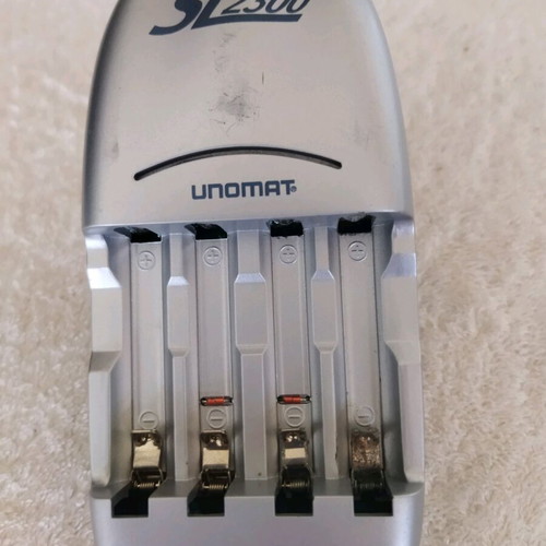 Unomat SL 2300 Battery Charger LCD like new